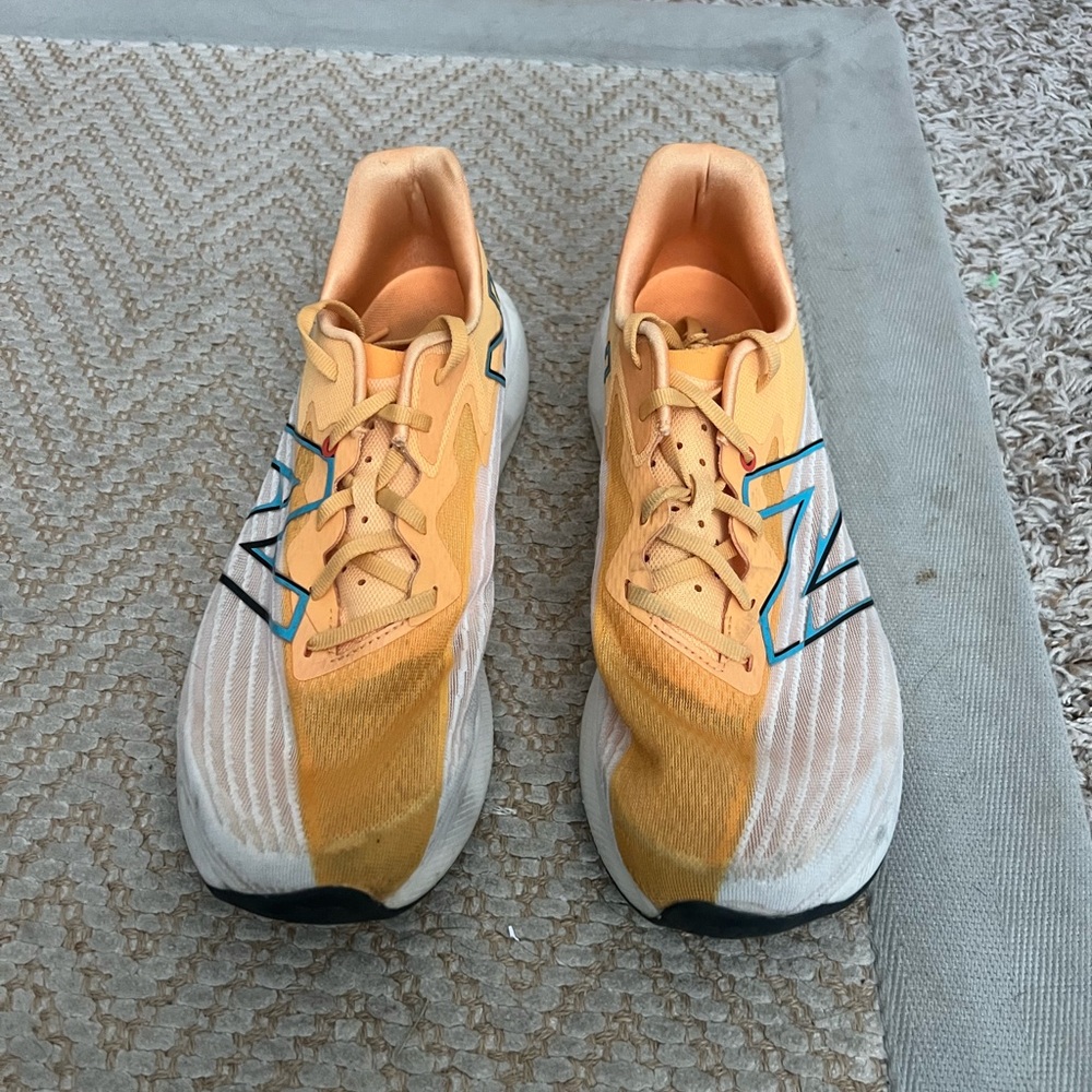 New Balance Fuel Cell Rebel